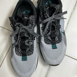 Lightly worn nike air max size 11.5. No box